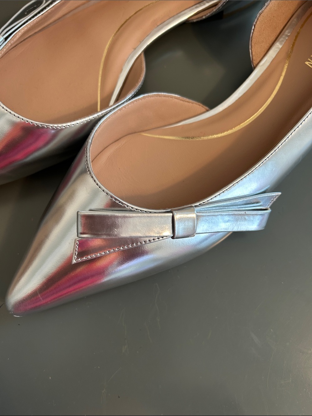 Cole Haan Metallic Silver Pointed-Toe Bow Flats. - Picture 4 of 12